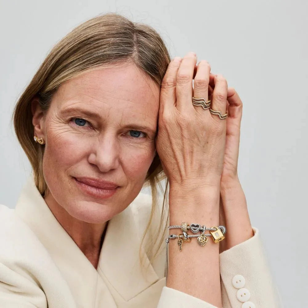 Zweifach hängender gravierter Anhänger 'Mama' mit laborgezüchtetem Diamanten