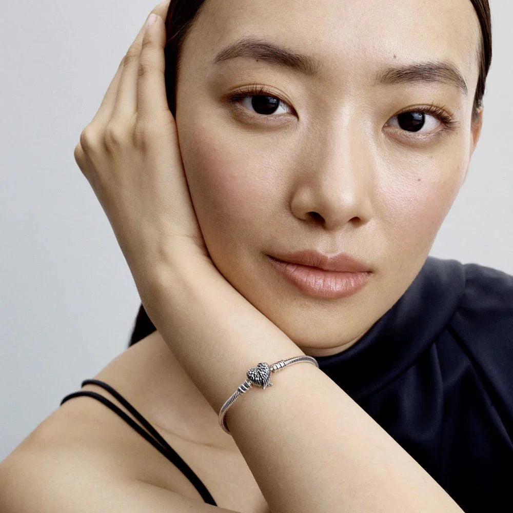 Mr. Hassan Schlangenleder mit herzförmigen Flügeln